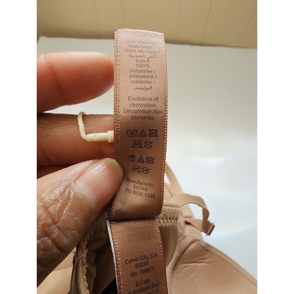 Skims Ultimate Body Butt & Hip Enhancing Plunge Cat Suit Womena Medium Sienna - Picture 8 of 10